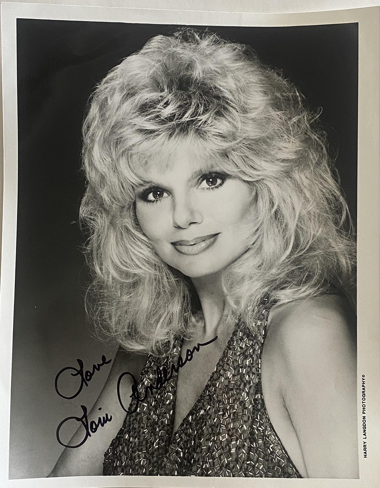 Loni Anderson signed photo