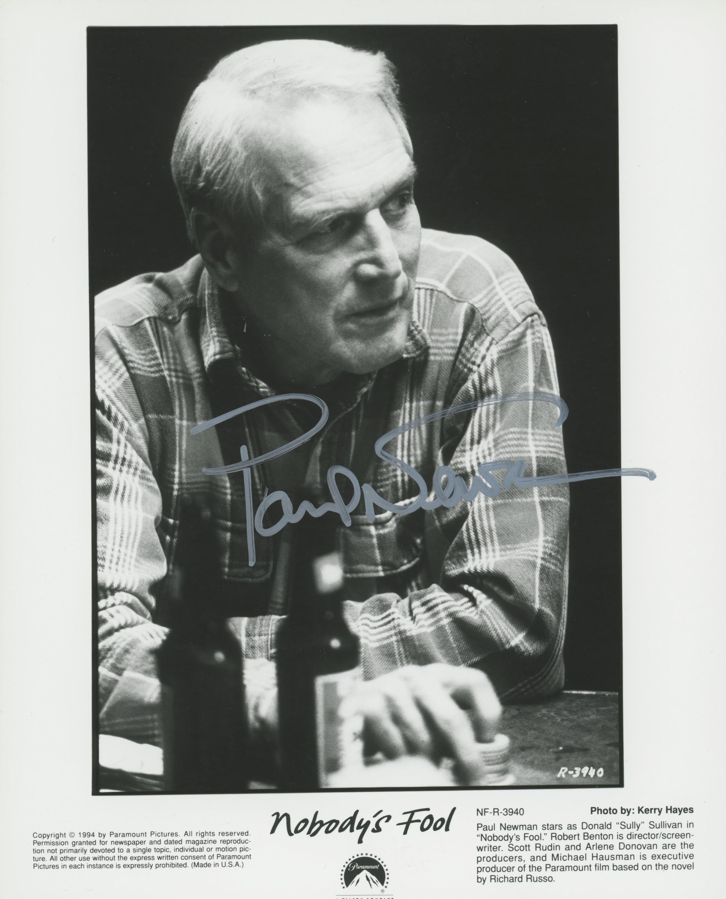 Paul Newman signed movie photo. GFA Authenticated