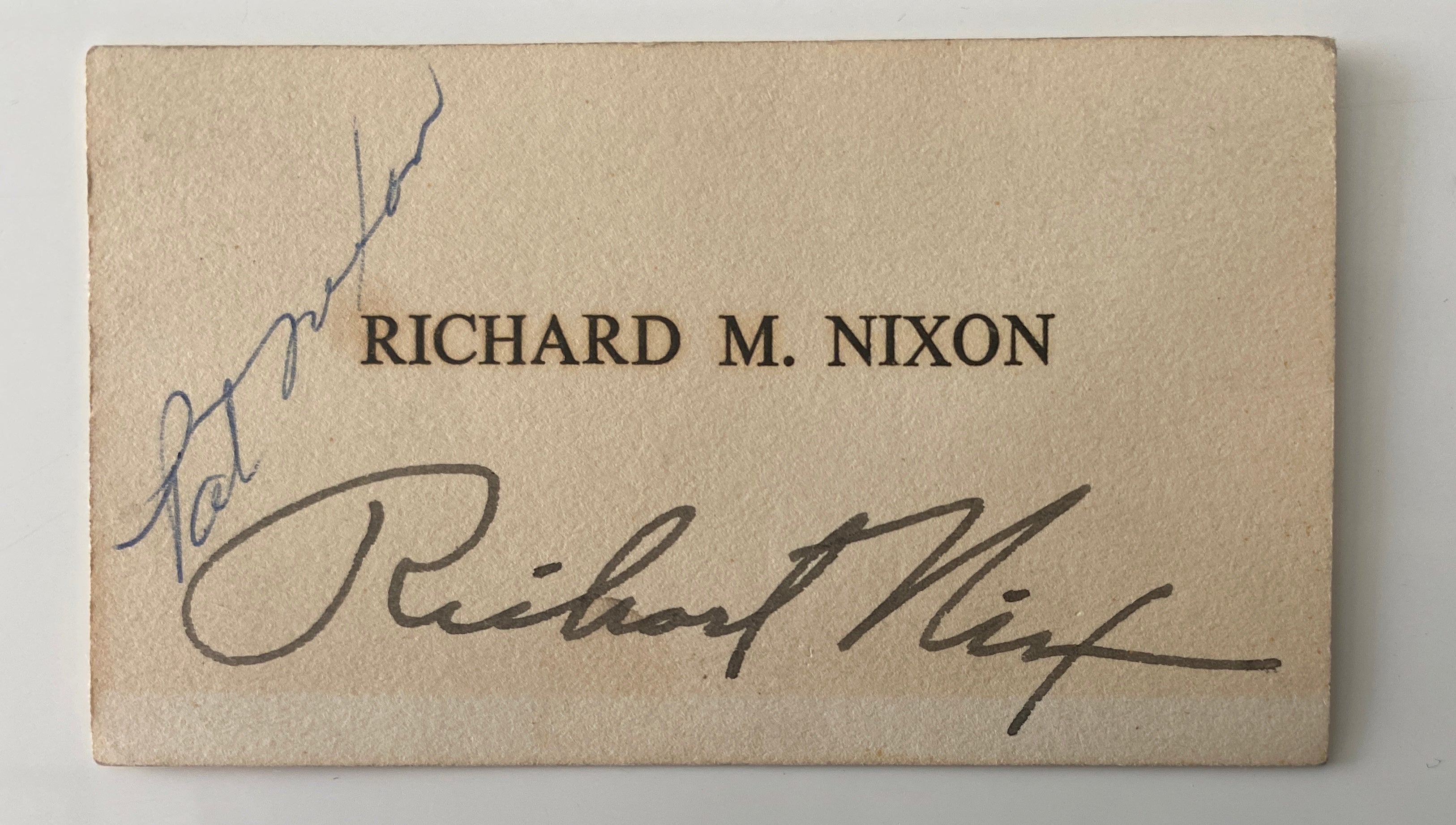 Pat Nixon original signature 